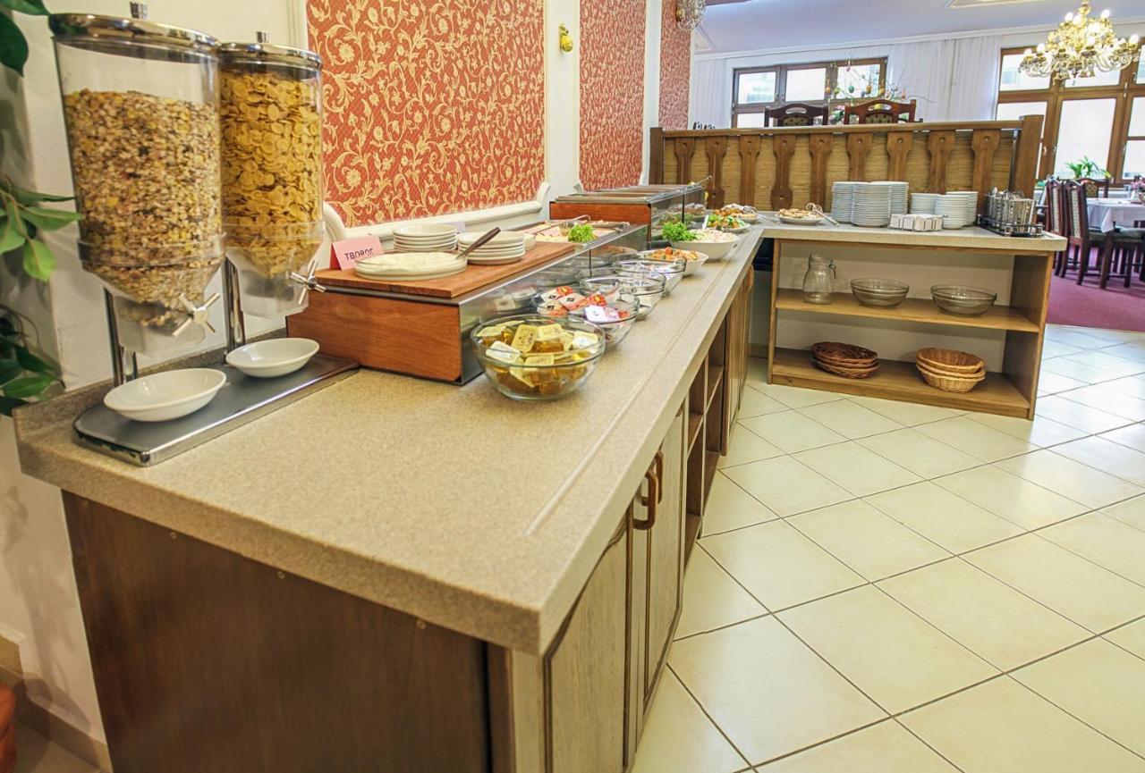 Ld Morava Hotel Karlovy Vary Bagian luar foto