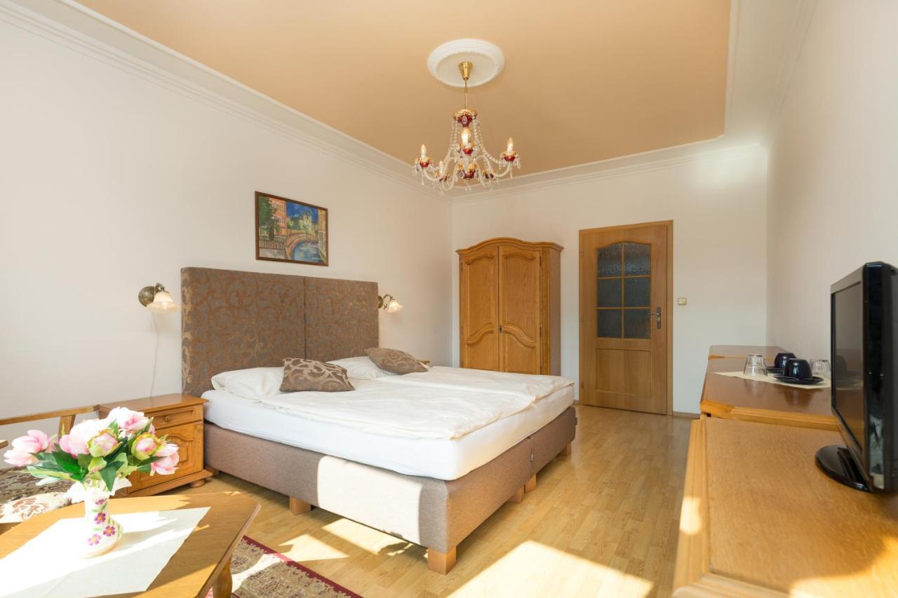 Ld Morava Hotel Karlovy Vary Bagian luar foto