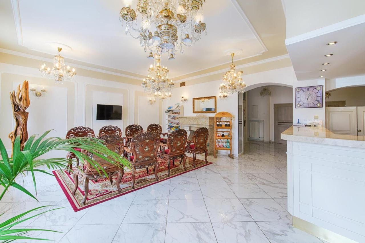 Ld Morava Hotel Karlovy Vary Bagian luar foto