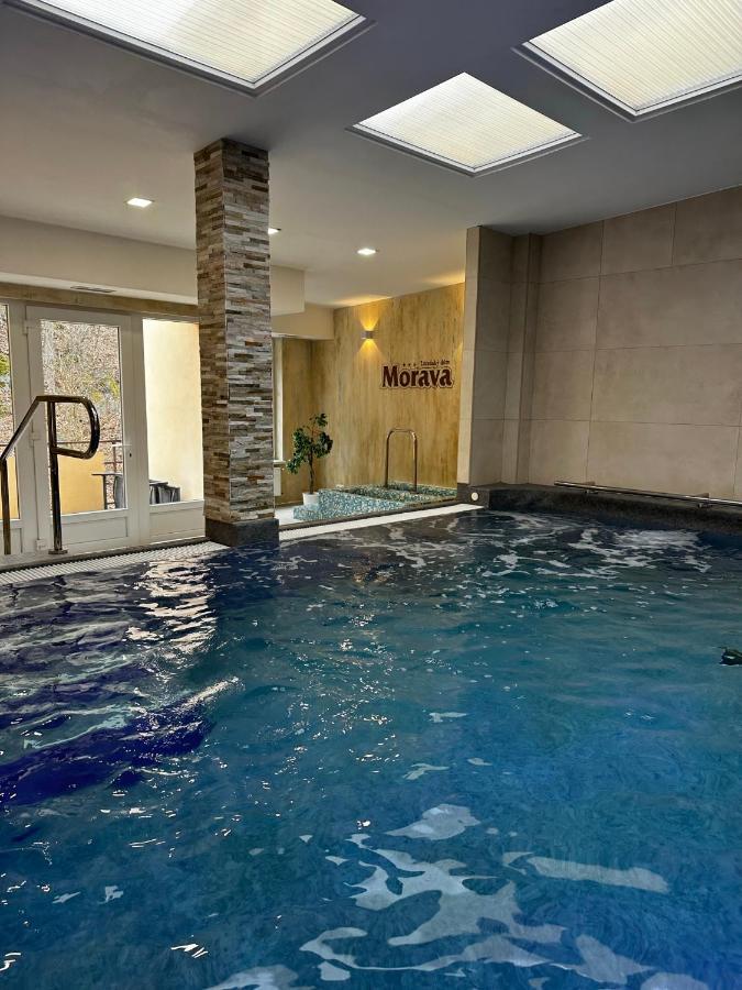 Ld Morava Hotel Karlovy Vary Bagian luar foto