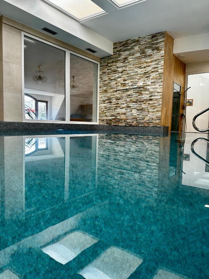 Ld Morava Hotel Karlovy Vary Bagian luar foto